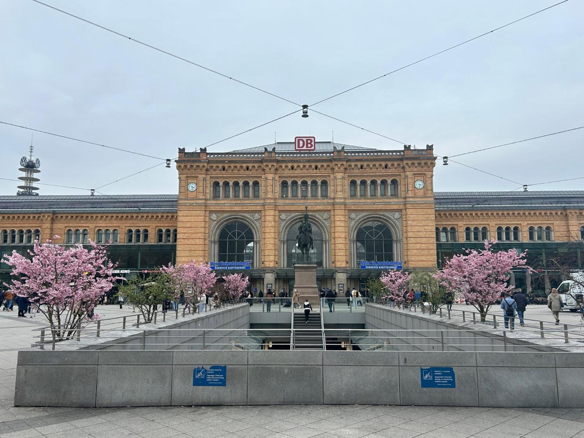 Eich-Penthouse, Zentral Am Stadtwald Mit Ausblick Ueber Die Stadt, 24H Self Check-In, Netflix, Disneyplus Hanover Exterior photo