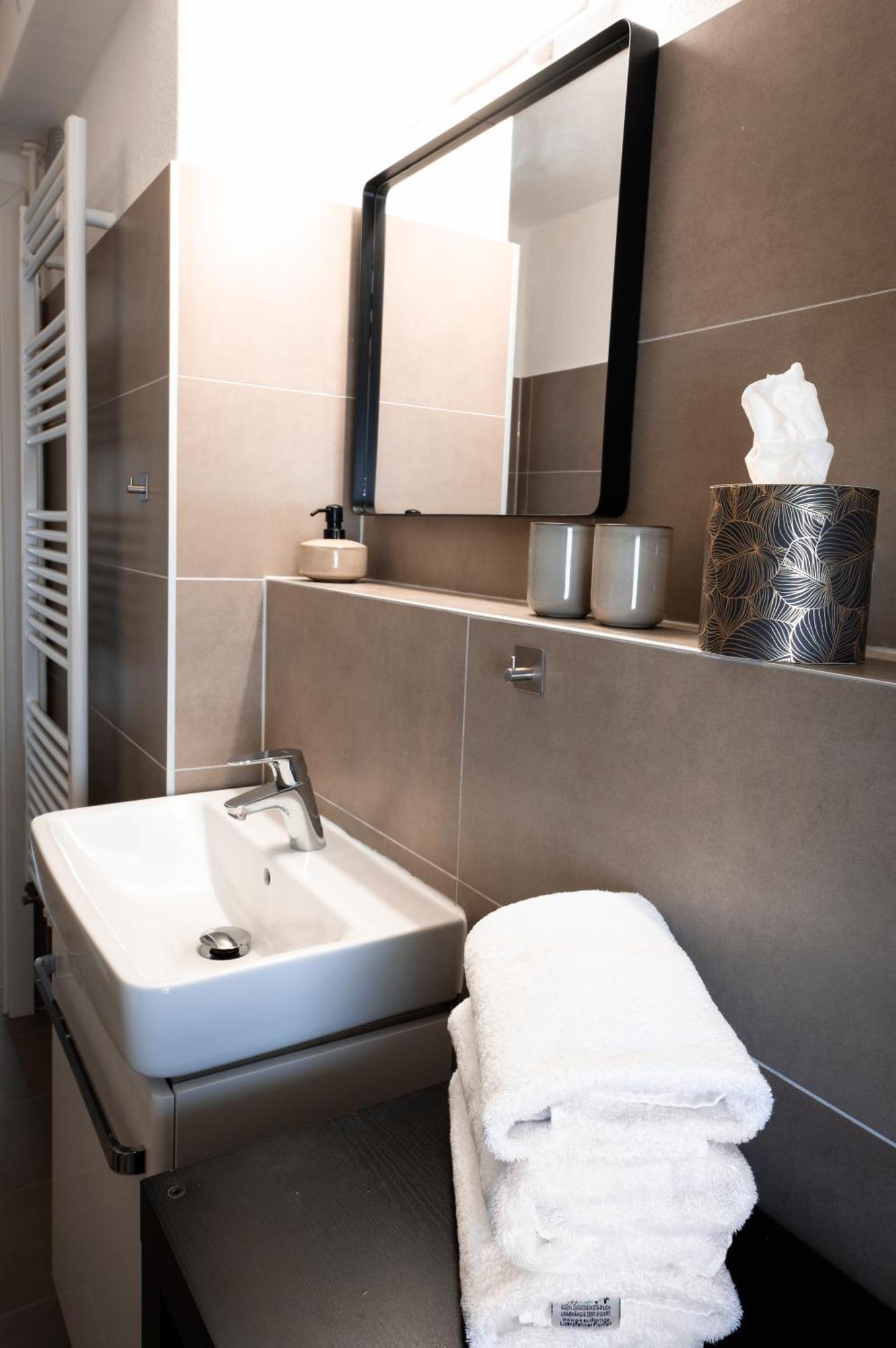 Eich-Penthouse, Zentral Am Stadtwald Mit Ausblick Ueber Die Stadt, 24H Self Check-In, Netflix, Disneyplus Hanover Exterior photo
